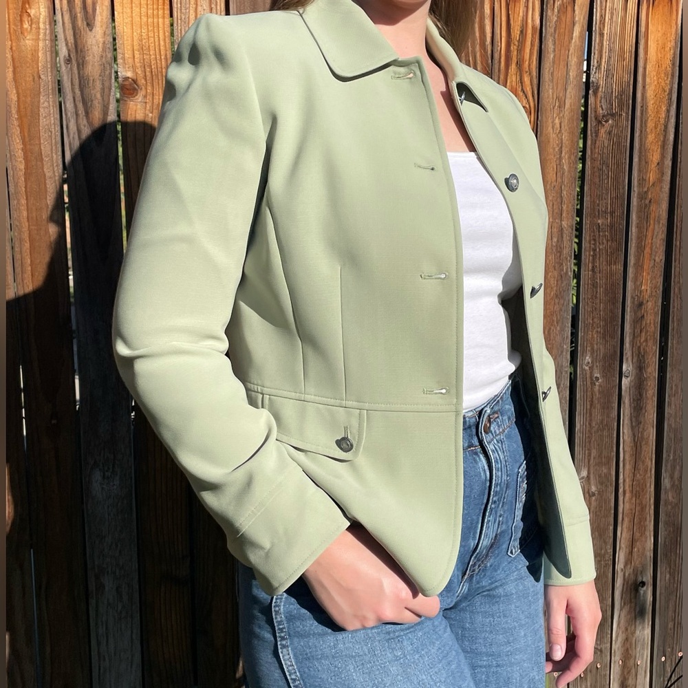 Size 6 Tahari Green Blazer